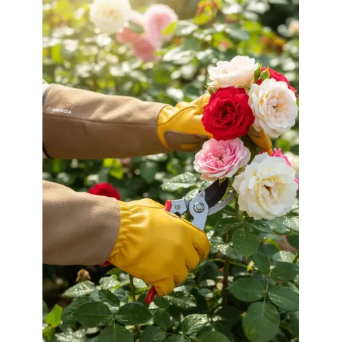GRINDA ROSE, M (8), кожаные садовые перчатки для колючих кустарников с увеличенной крагой, усиленная ладонь и кончики пальцев, PRO Line (11303-M)