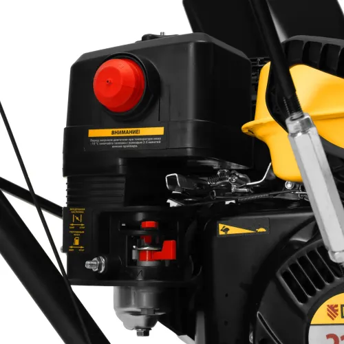 Снегоуборщик бензиновый SBM 610, 212 cc, ручной старт, фара Denzel