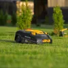 Робот-газонокосилка Grass Master 1000, ультразвуковой датчик, 3 Ач, LCD дисплей, Wi-Fi Denzel